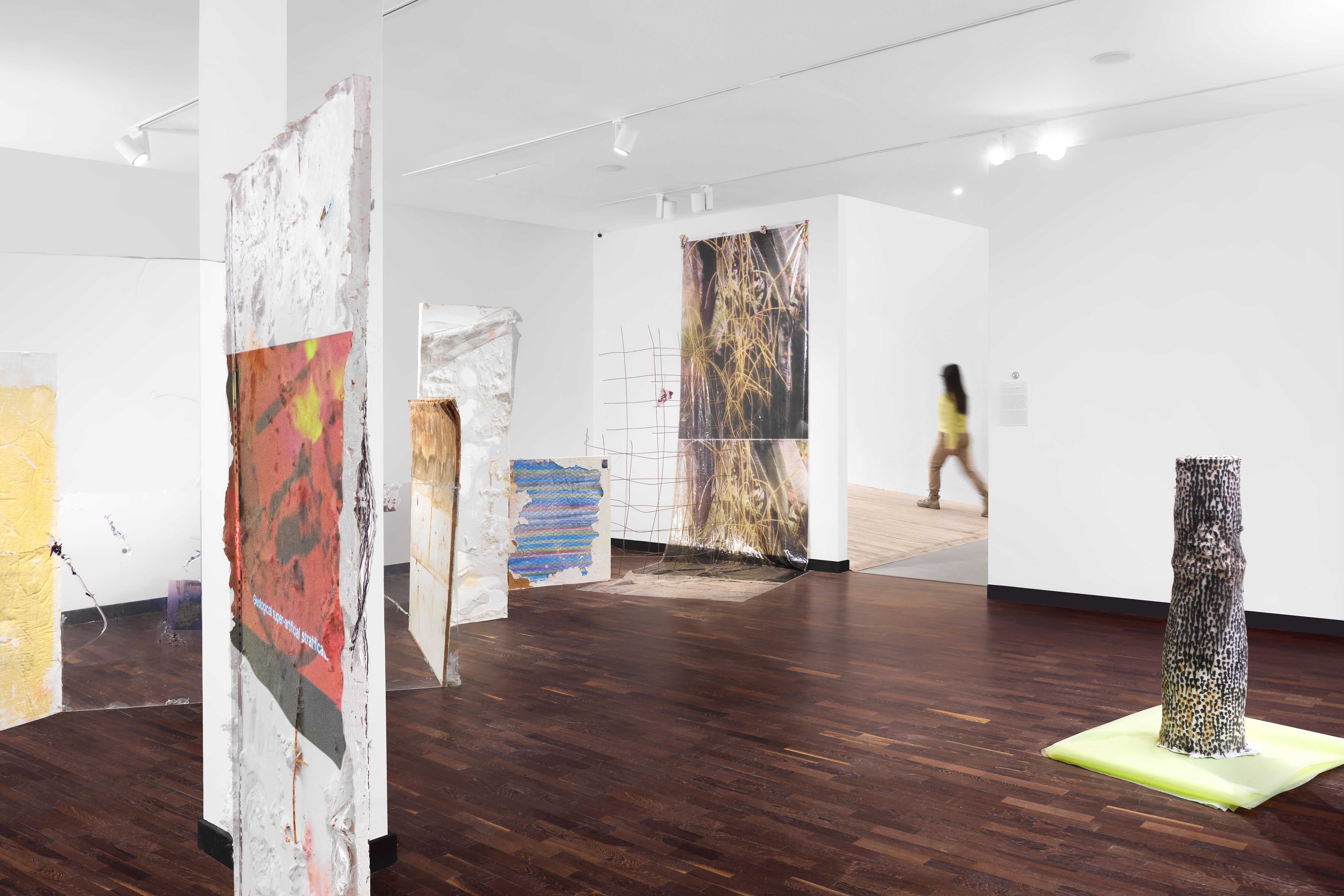 HAVE YOU SEEN A HORIZON LATELY?