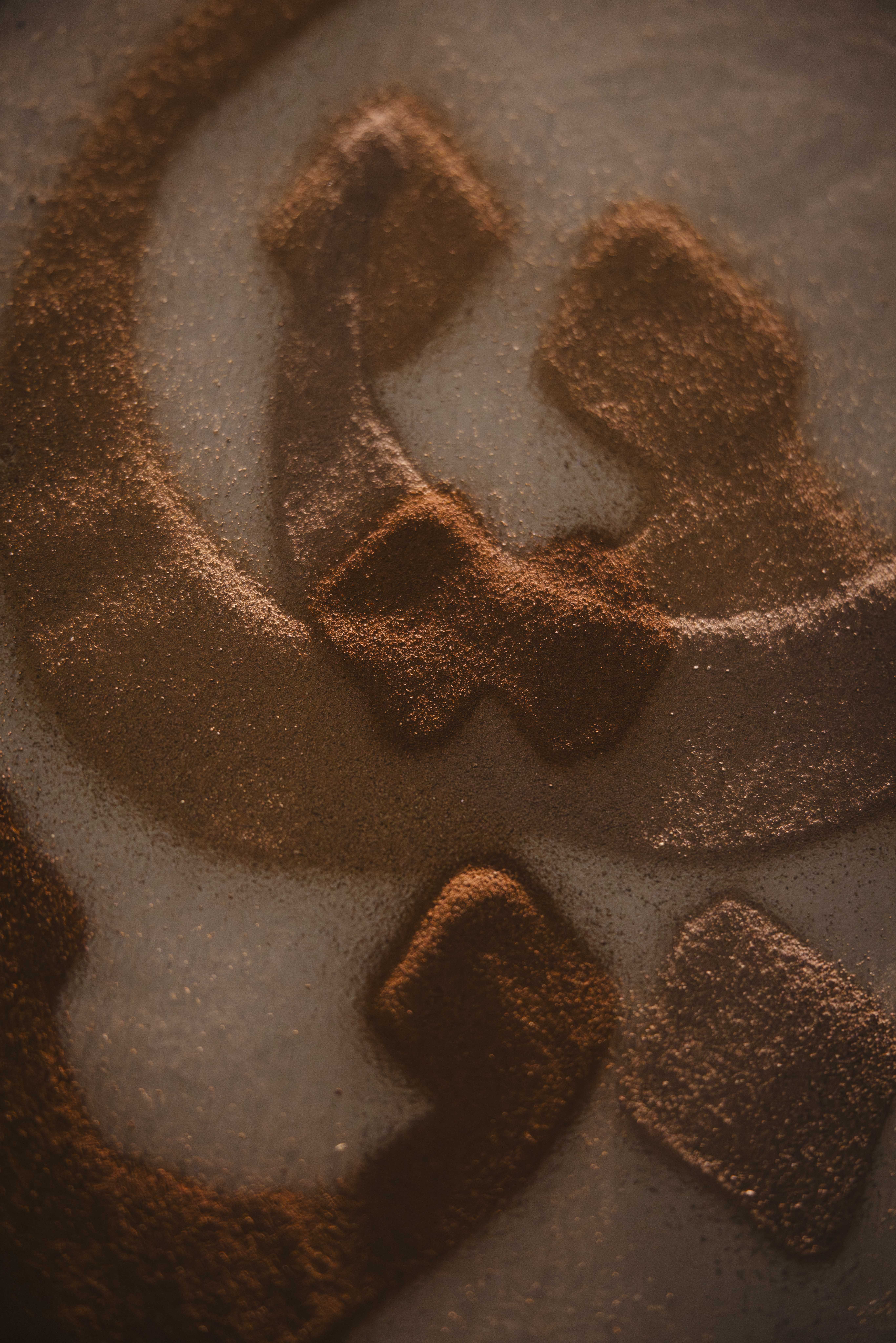 Ilā Turāb (à la terre)